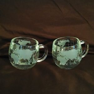 Set of vintage Nestle world glass mugs